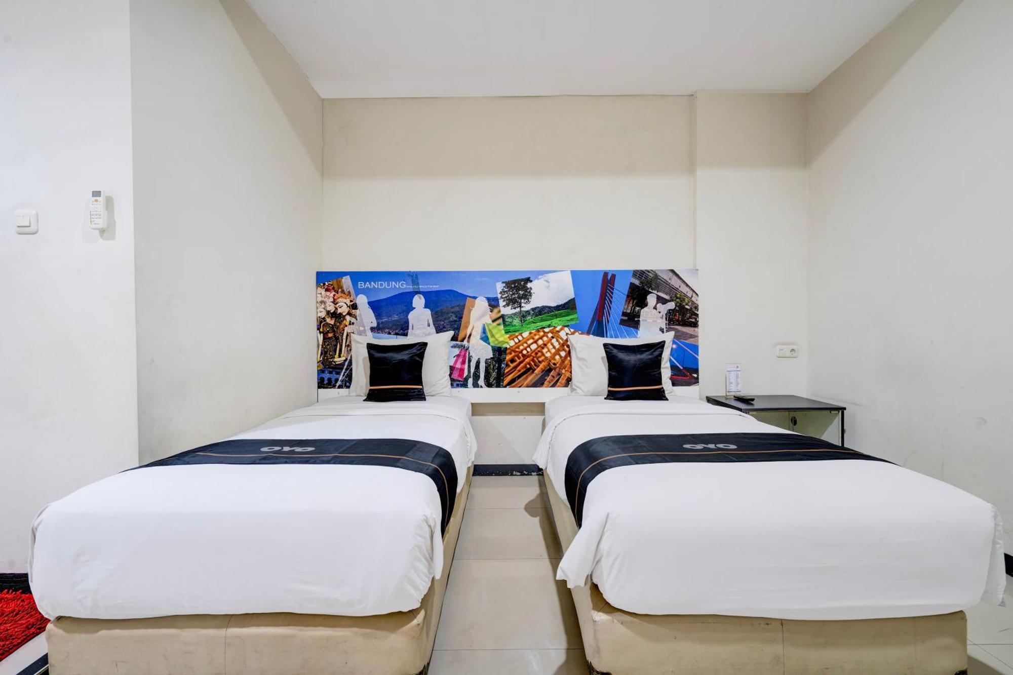Townhouse Oak Cihampelas Near Ciwalk Formerly Promenade Hotel Bandung Exterior photo