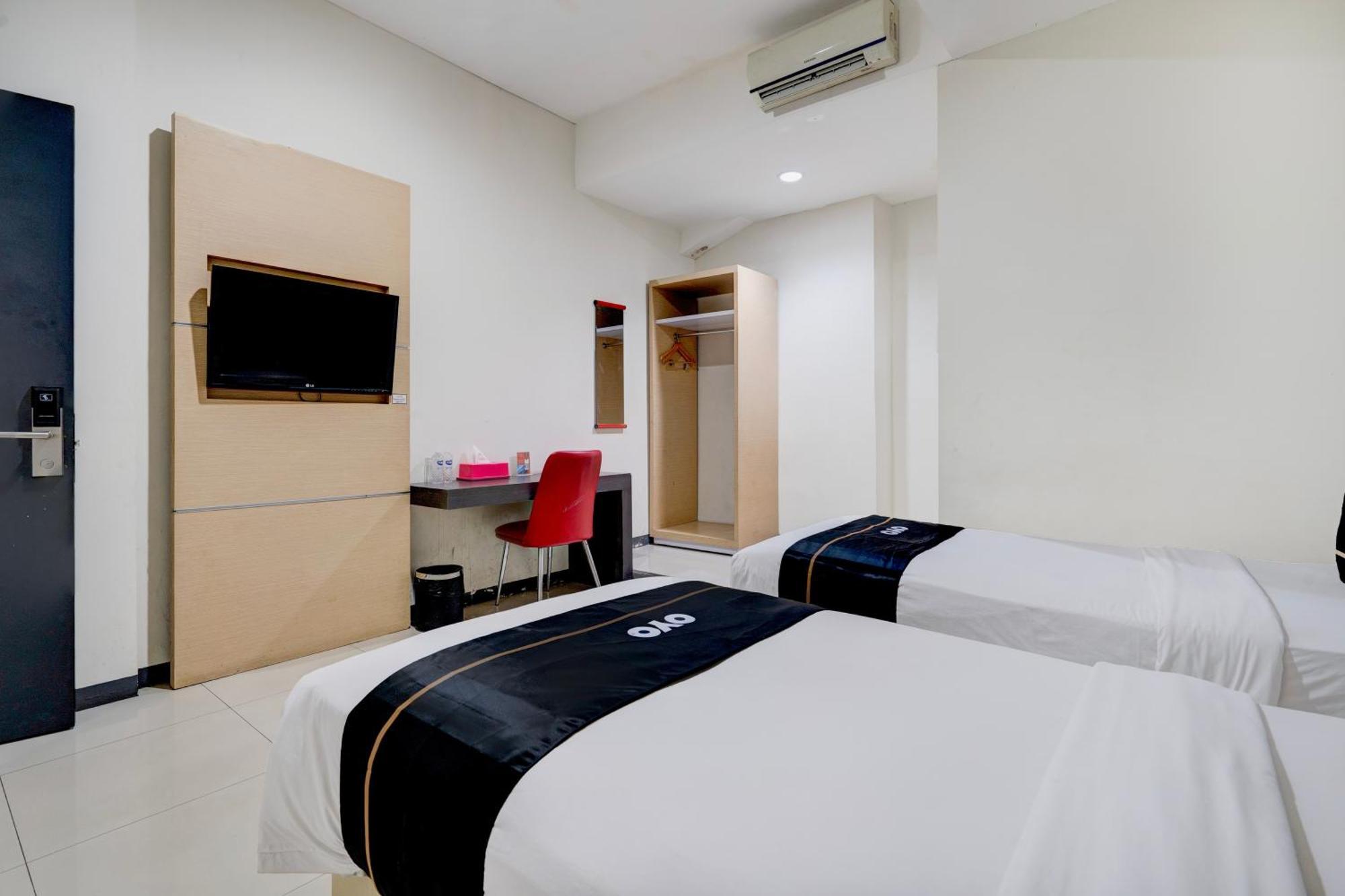 Townhouse Oak Cihampelas Near Ciwalk Formerly Promenade Hotel Bandung Exterior photo